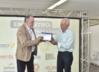 HOMENAGEM A ASSOCIADO
